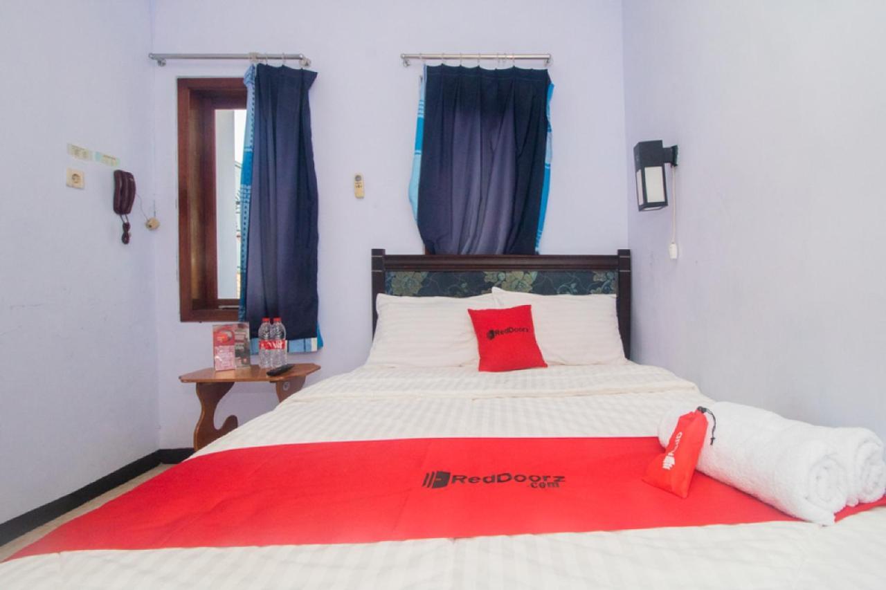 Reddoorz Near Pantai Boom Banyuwangi (East Java) Exterior foto