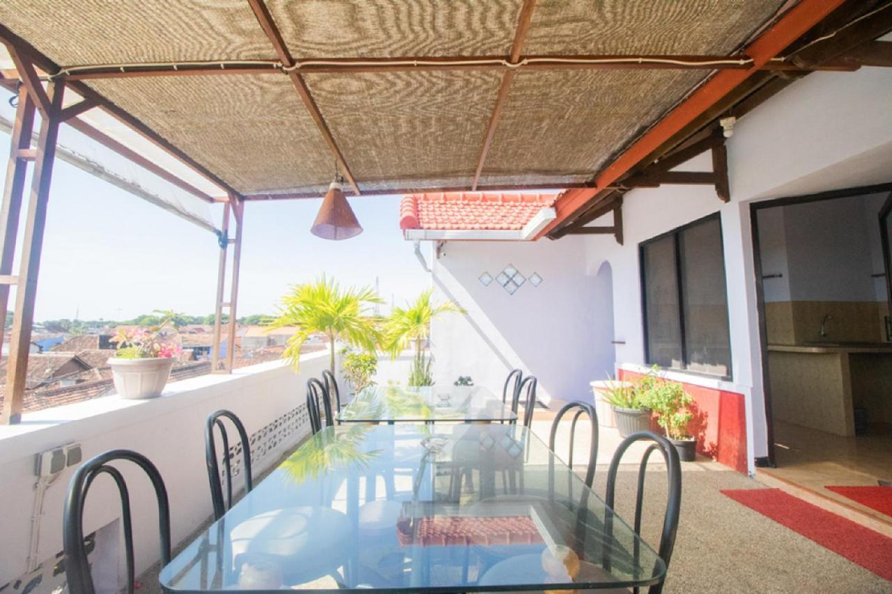 Reddoorz Near Pantai Boom Banyuwangi (East Java) Exterior foto